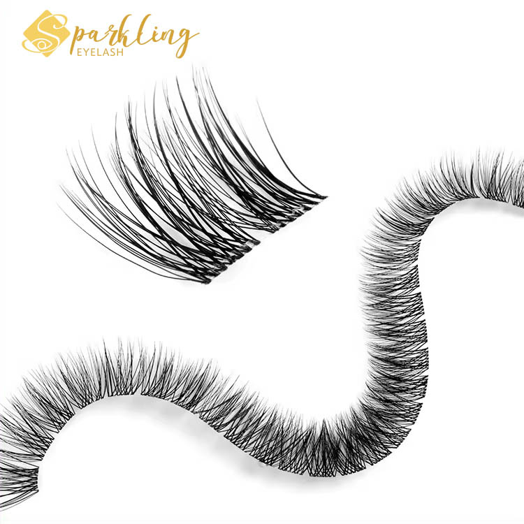 Déan do shúil cat breathnú flawless le lashes aonair