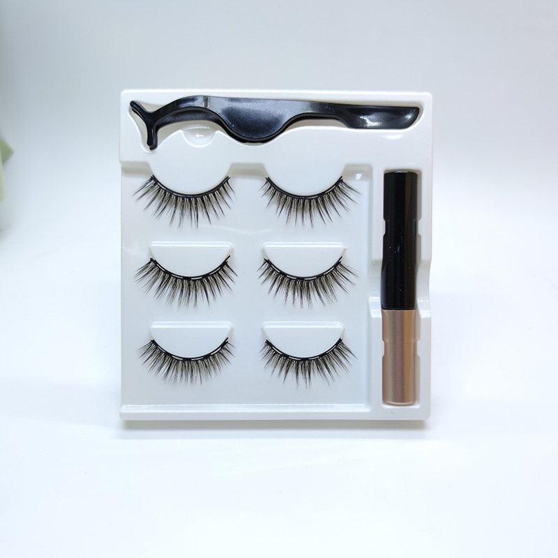 Lashes Maighnéadacha Le Eyeliner Maighnéadach uiscedhíonach